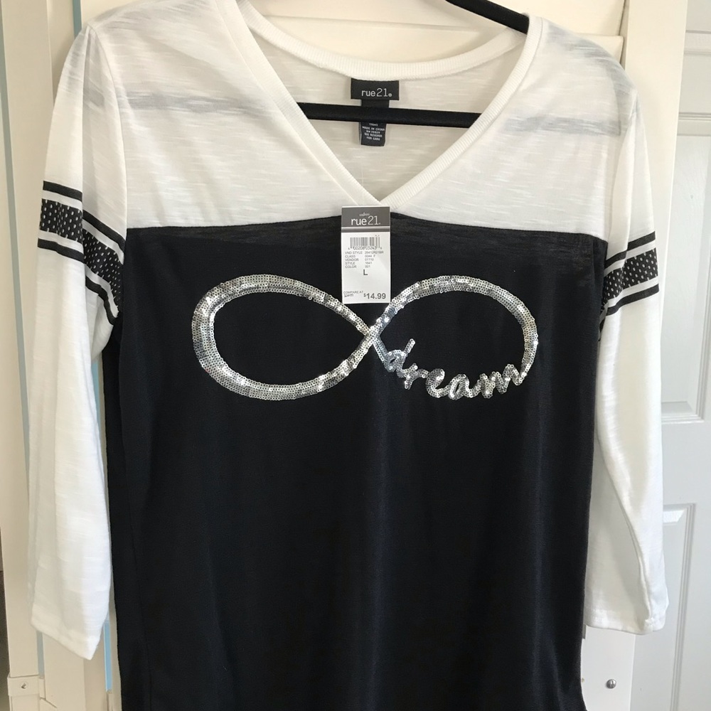 Rue 21 T-Shirt NWT